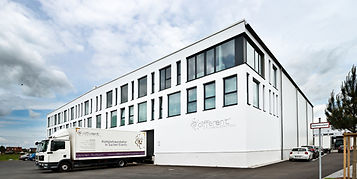 Exterieur- und Interieurfotografie vom Sitz der Firma Different Eventausstattung in Oberschleißheim by Fabio Grazioli Fotografie