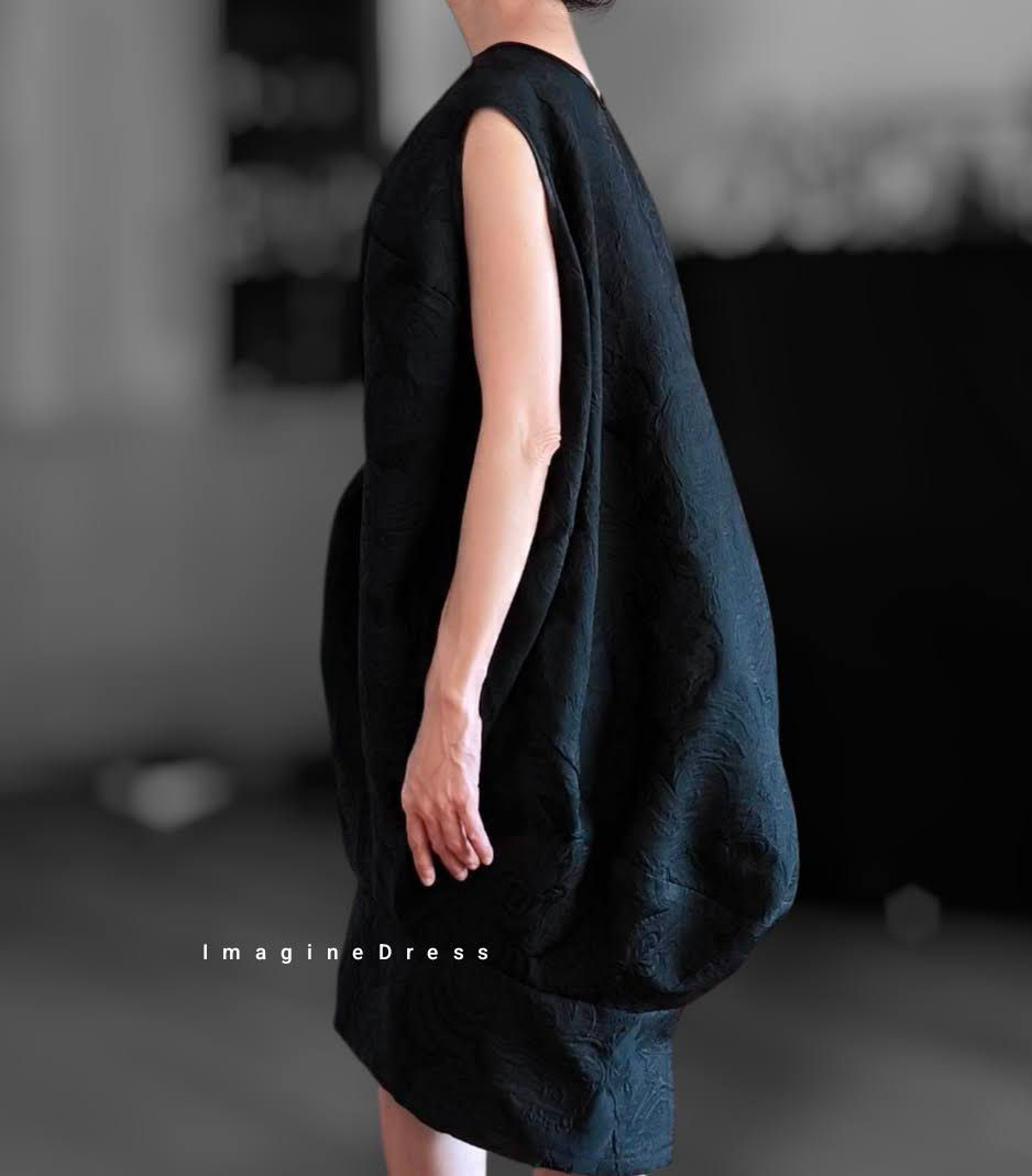 Thumbnail: The Isabel Dress (織錦繭型裙)