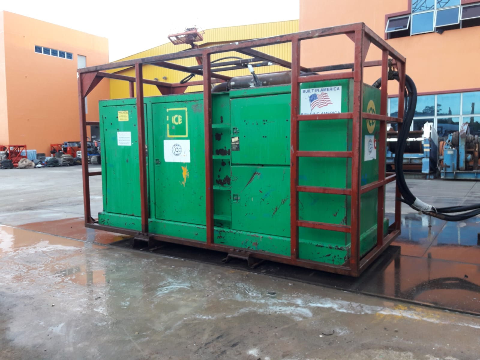 ICE 595G Power Unit with ICE 58B Vibro hammer/pile driver/extractor