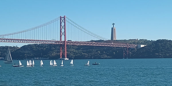 lisbon-bridge-800.jpg