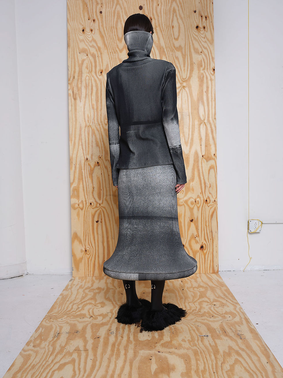 Thumbnail: CIRCLE BOTTOM SKIRT - RIB KNIT