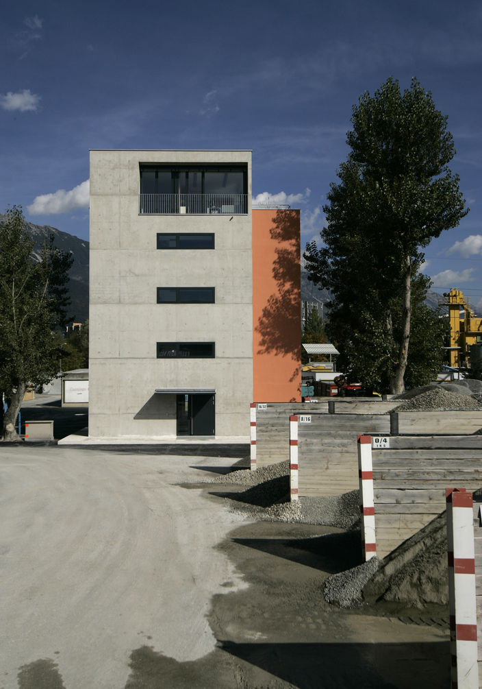 Bürogebäude Fröschl Krenn | ROECK Architekten | Innsbruck | Architekt Innsbruck | Architekturbüro Innsbruck | Architekt Bürogebäude | Bürogebäude Innsbruck | Sichtbeton 