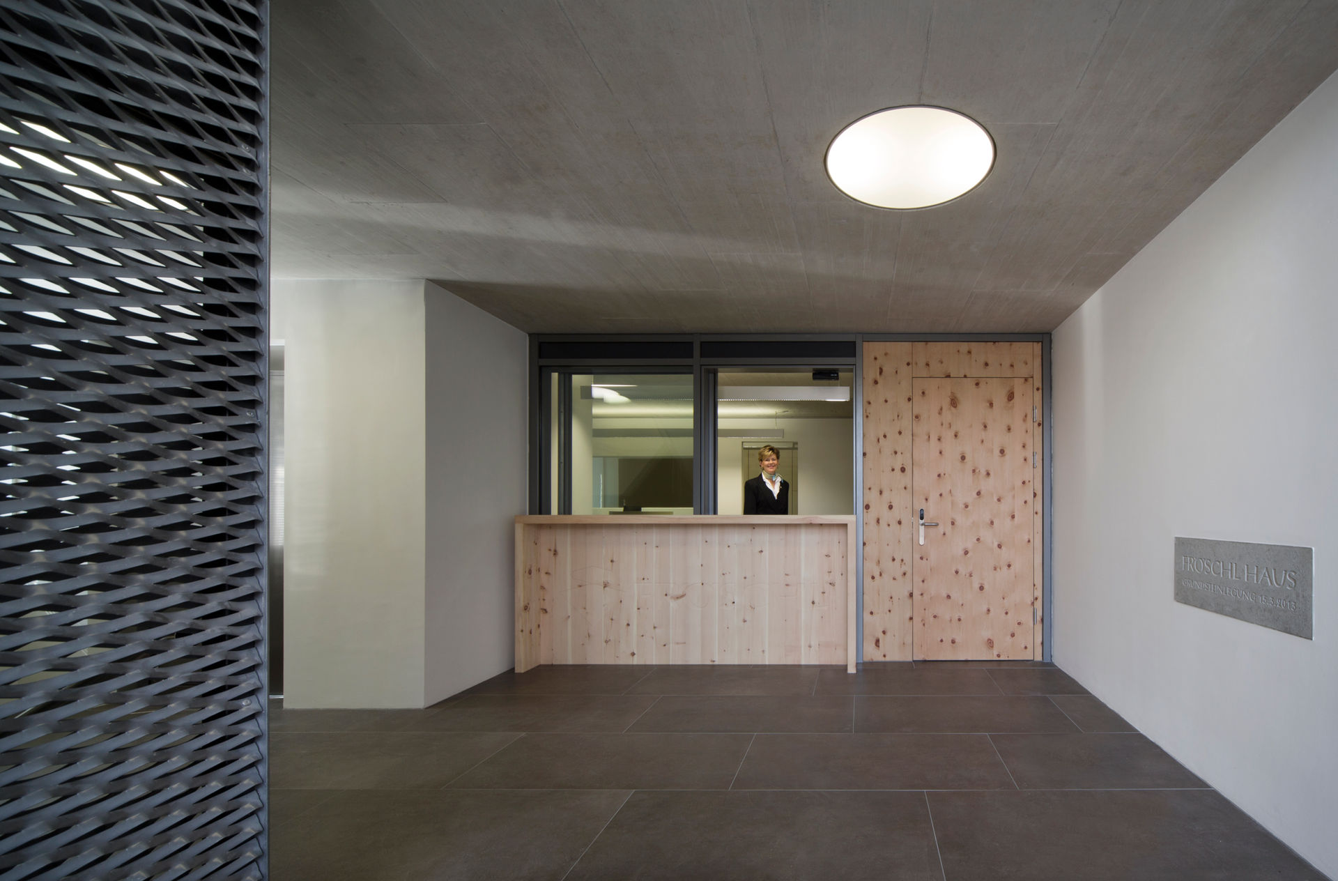 Hallhaus | Hall in Tirol | ROECK Architekten | Innsbruck | Architekt Fröschl Hall | Architekt Innsbruck | Sichtbetonfassade | Stampfbeton | Architekt Beton