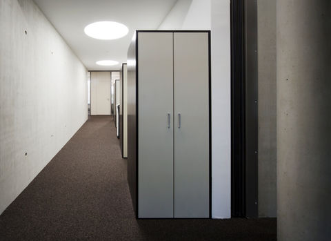 Hallhaus | Hall in Tirol | ROECK Architekten | Innsbruck | Architekt Fröschl Hall | Architekt Innsbruck | Sichtbetonfassade | Stampfbeton | Architekt Beton