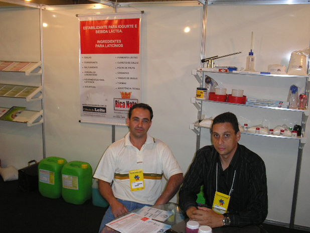 Marco Antonio e Claúdio - AEB Bioquimica- Feira do sebrae.jpg