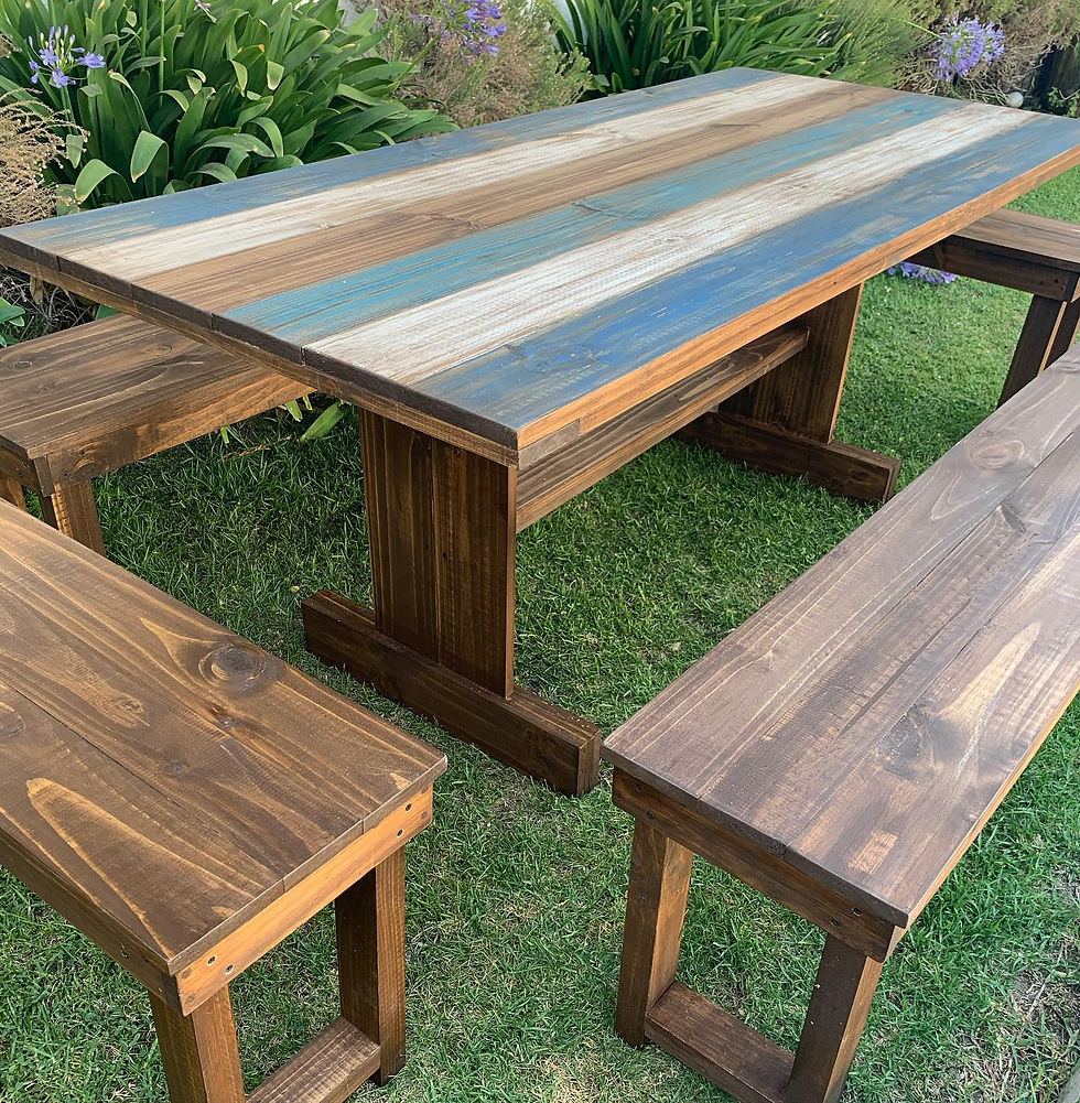 Miniatura: Mesas de Comedor y Bancas de Madera