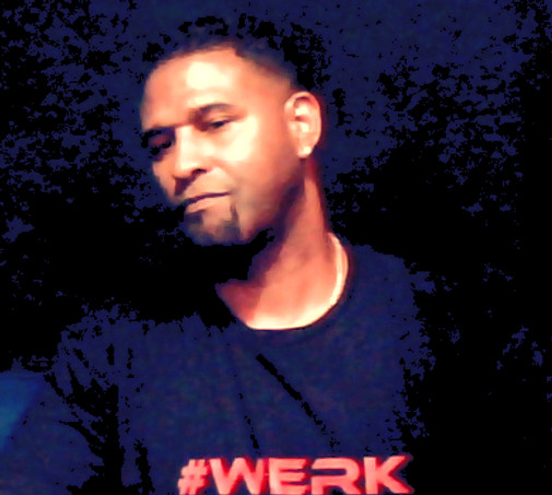 photo_efx fb profile_edited_edited.jpg