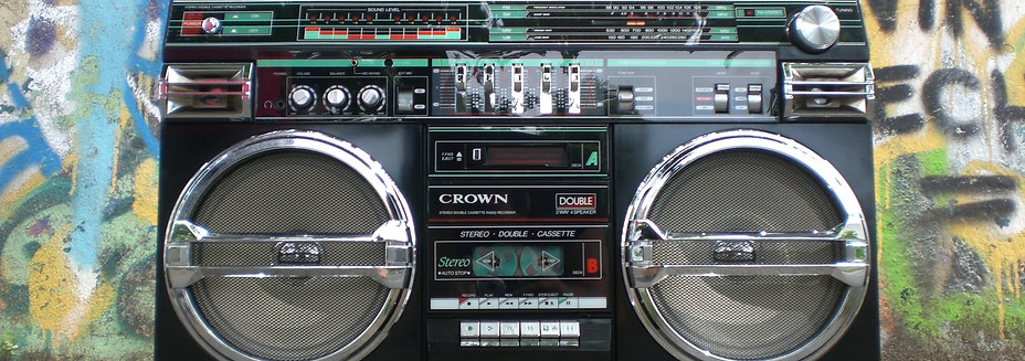 ghettoblaster-radio-recorder-boombox-old