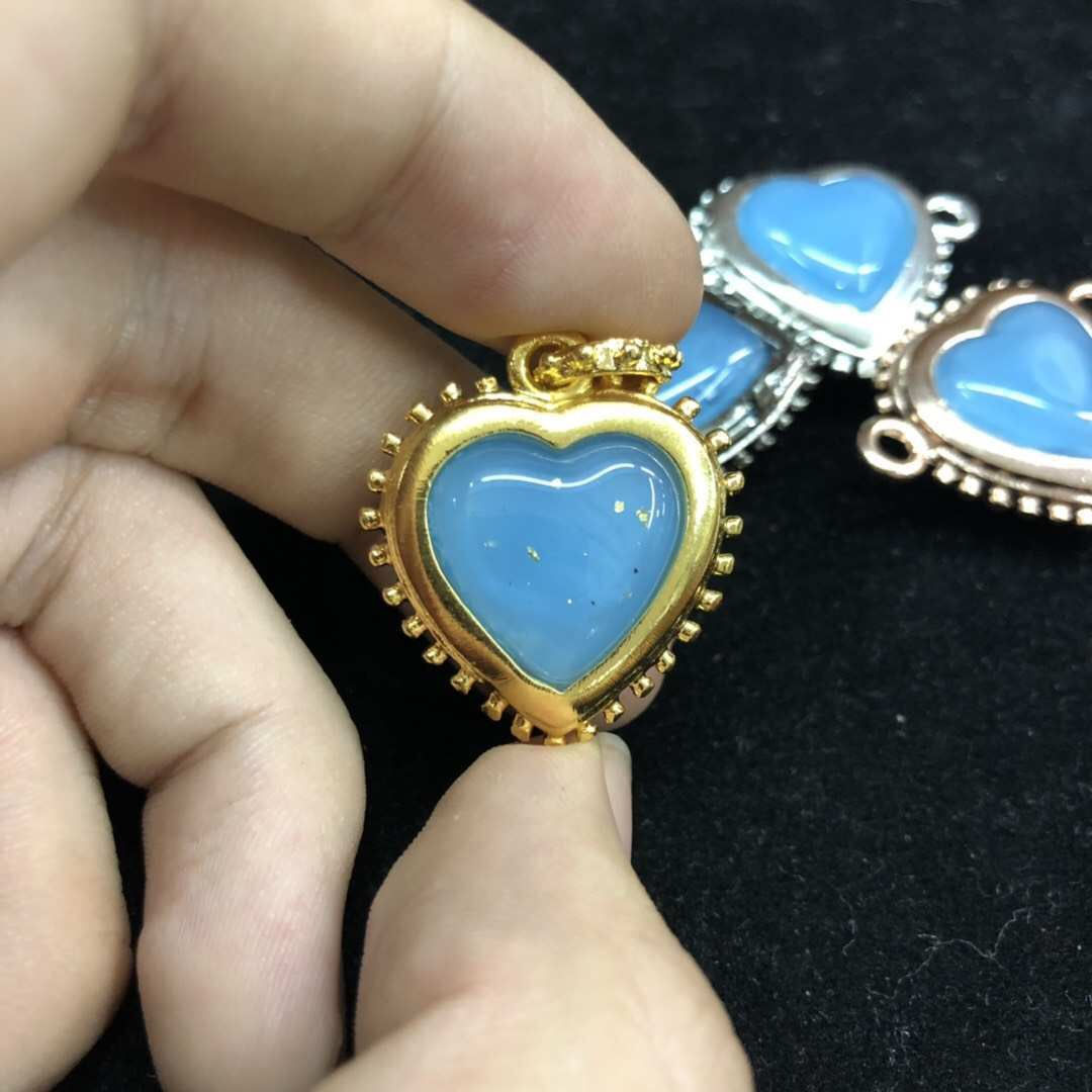 女明星力挺蝴蝶牌系列🦋 -
《蝴蝶人緣膏》