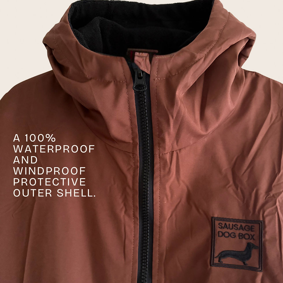 サムネイル： DoxieBurrow Waterproof Dog Walking Robe Coat in Dachshund Print