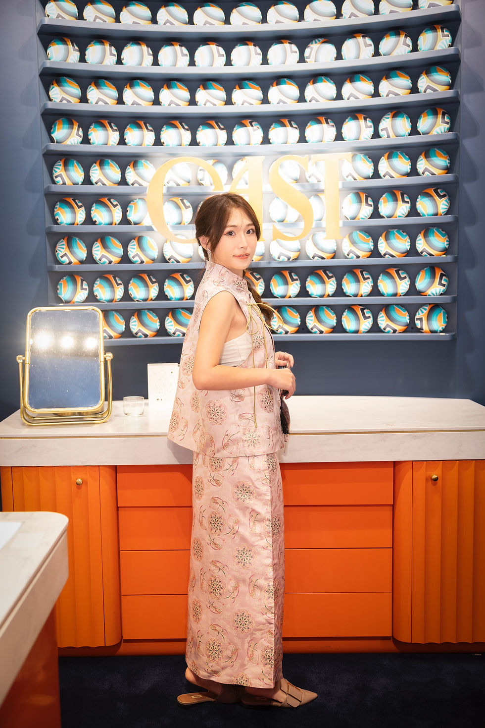 Thumbnail: Pink Rabbit Pattern Songjin Silk Stain Suit