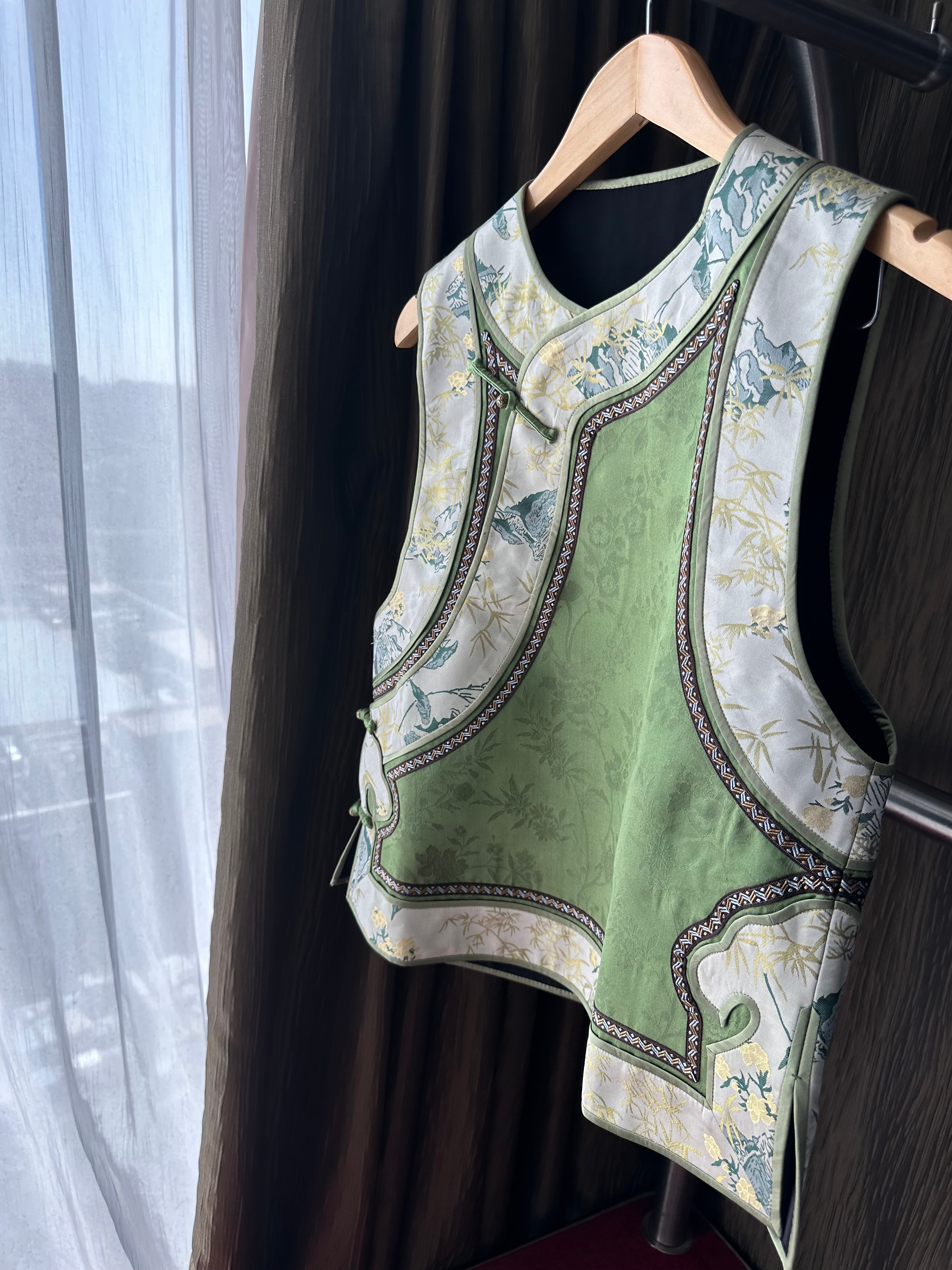Green Traditional Retro Xiangyunsha Vest