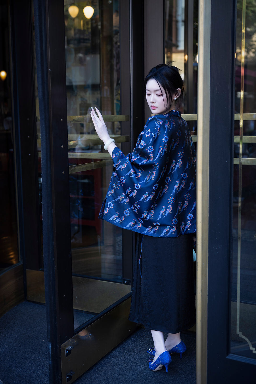 Thumbnail: Navy Zhai Bird Pattern Songjin Cloak