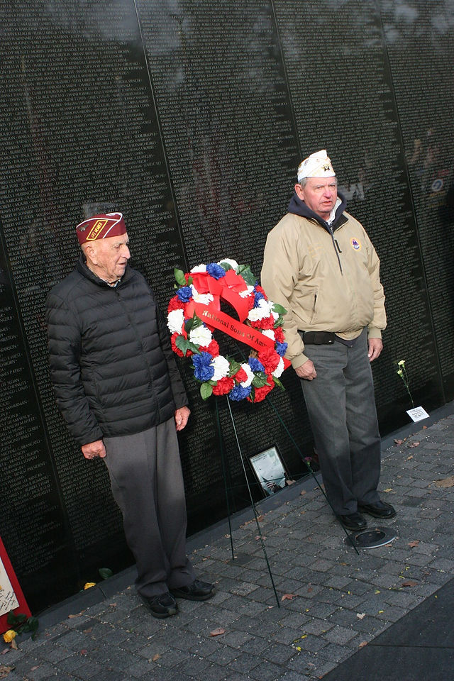 Vietnam_Memorial_pix02