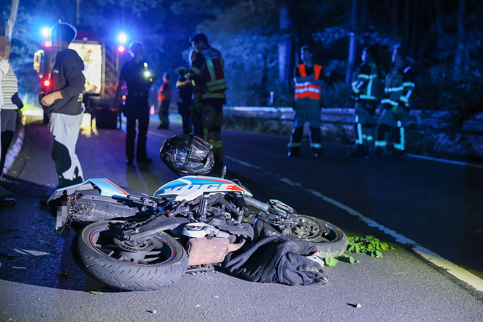 (SG) 16 jähriger Motorradfahrer bei Crash schwer verletzt