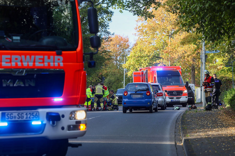 (SG) Zwei Verletzte nach Auffahrunfall