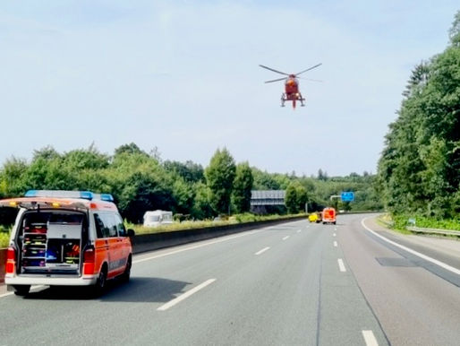 (RS) Schwerer Motorradcrash auf der Autobahn