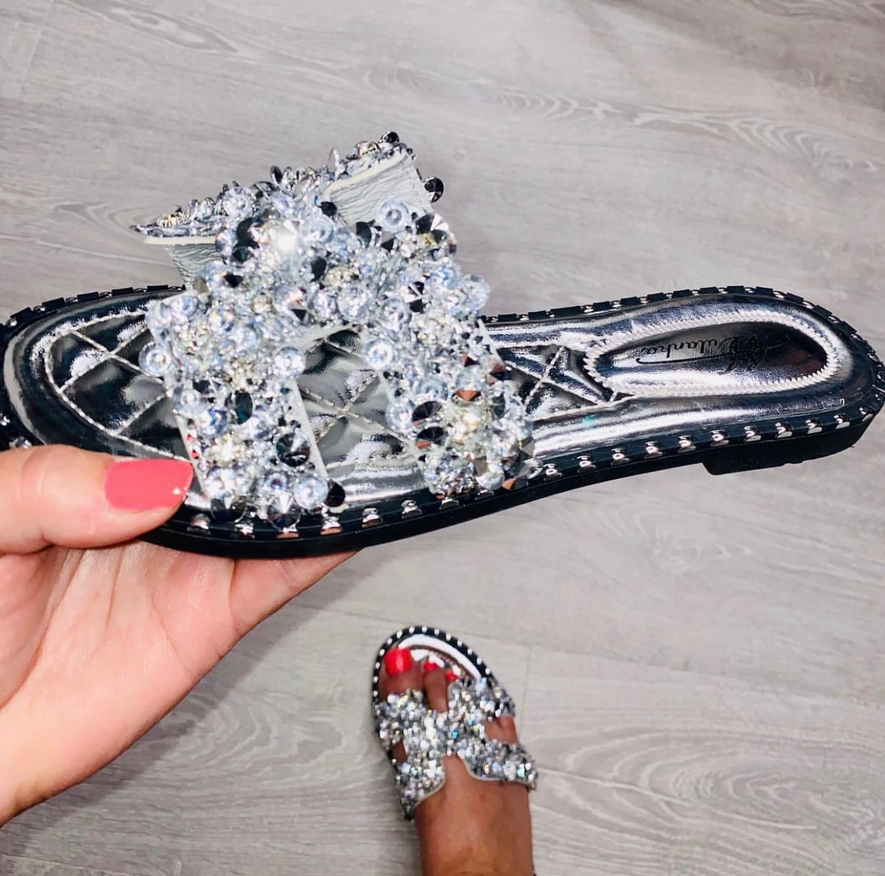 ‘H’ Bling Slider