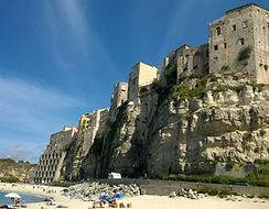 spiaggia_bianca_e_fondale_tropea.jpg
