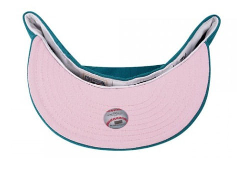 Miniatura: NEW ERA SEATTLE MARINERS ALL STAR GAME 2001 PINK EDITION 59FIFTY FITTED CAP