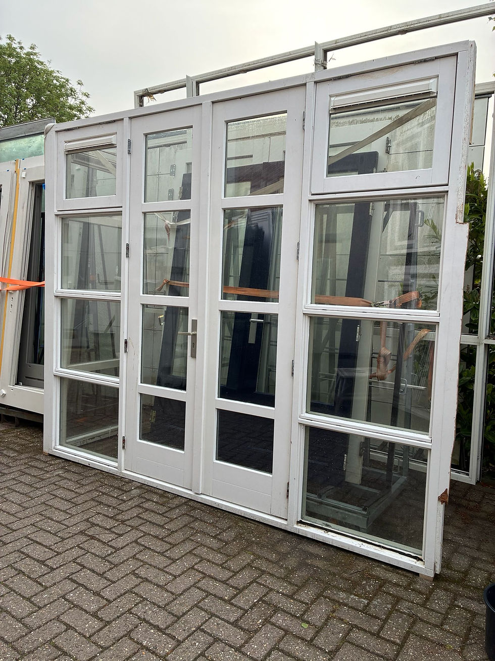 Thumbnail: Erker dubbele deuren met zijlichten | 310.5x261