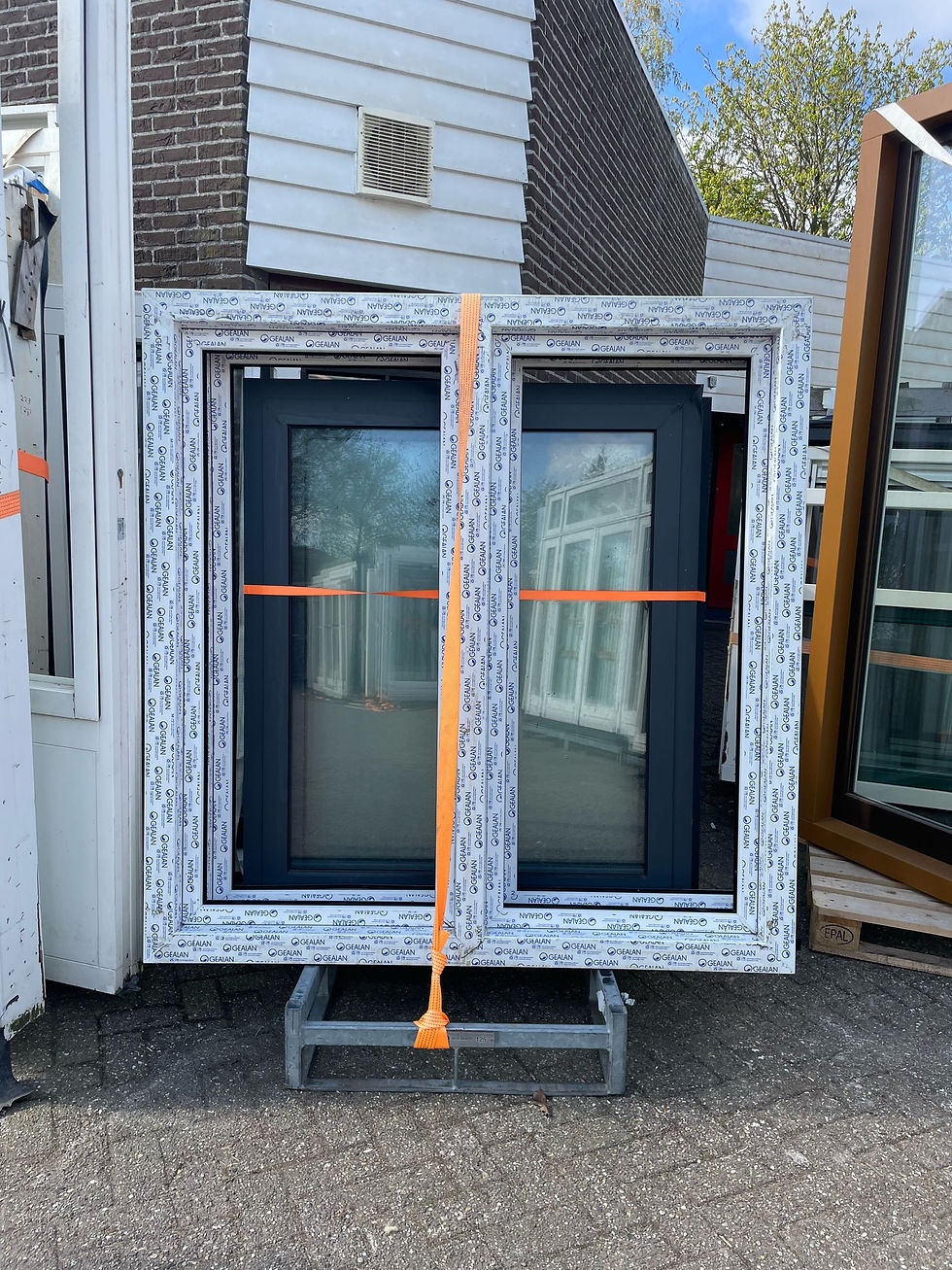 Thumbnail: Kunststof kozijn met draaikiepramen | 168x171.5