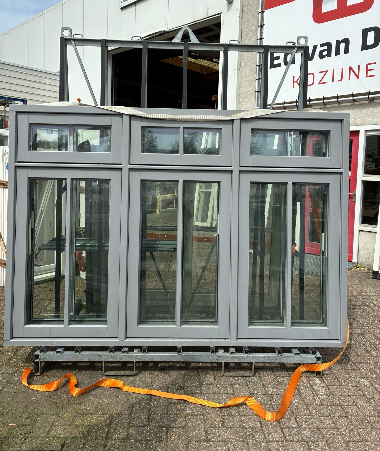 Gevelkozijn met klepraam | 242.2x167.7