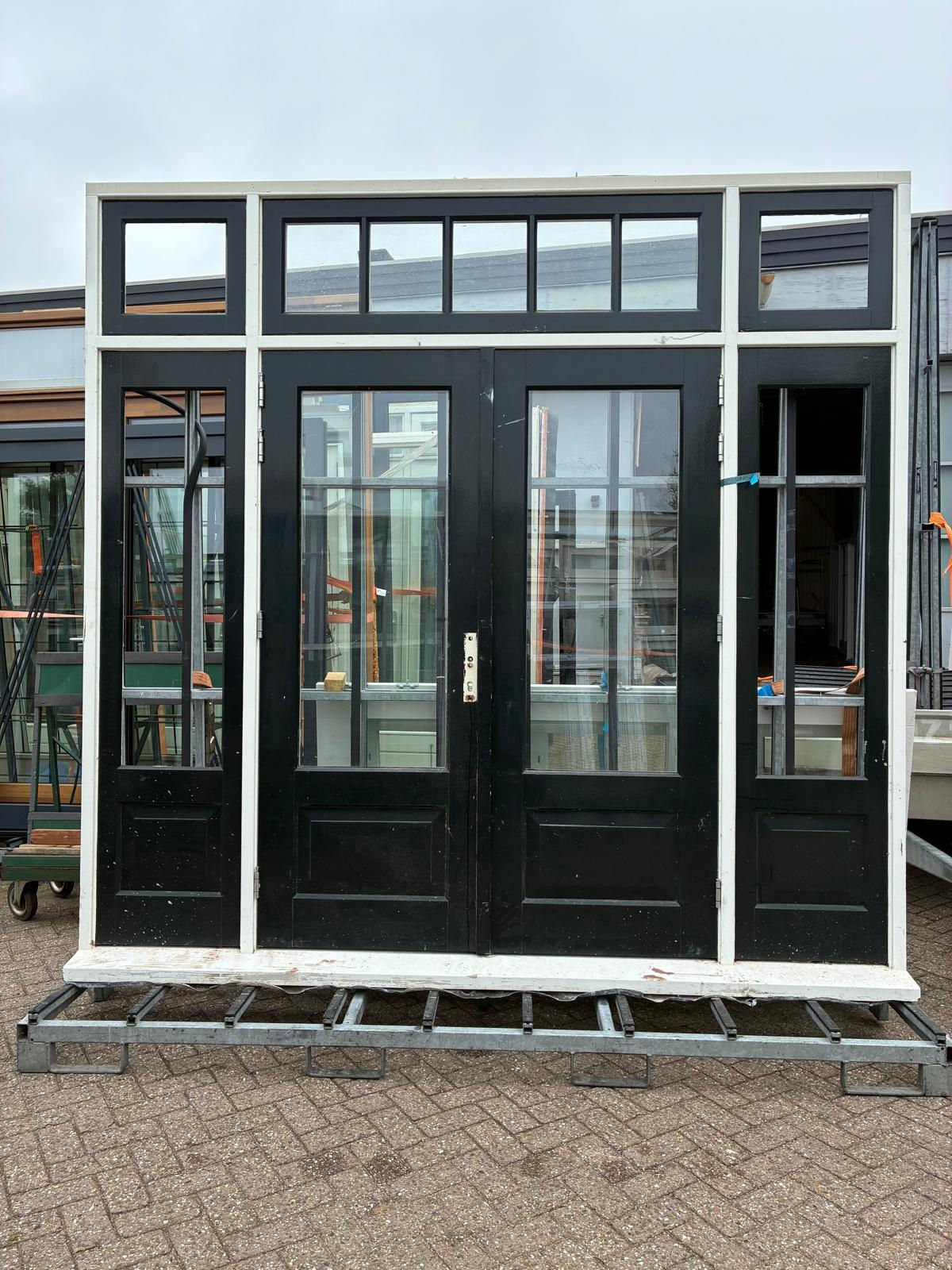 Hardhouten paneeldeuren met zijlichten | 295x284.5
