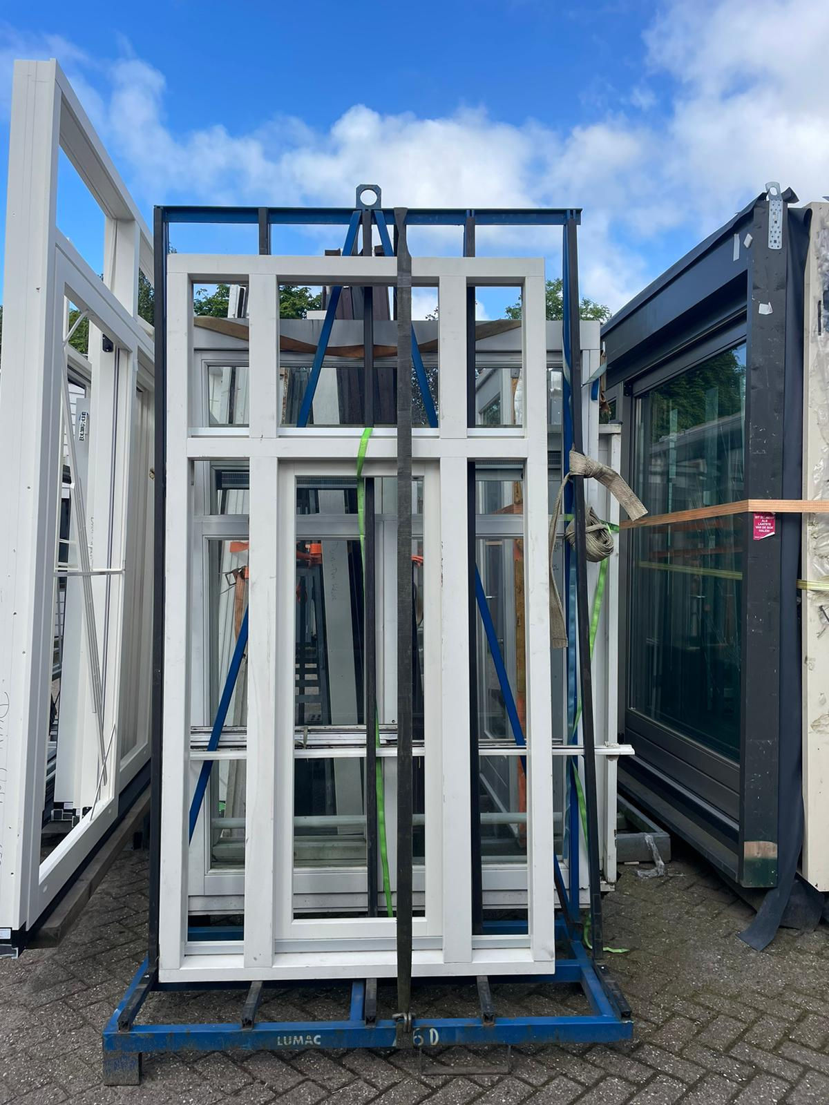 Sierlijk gevelkozijn | 126.5x235.5