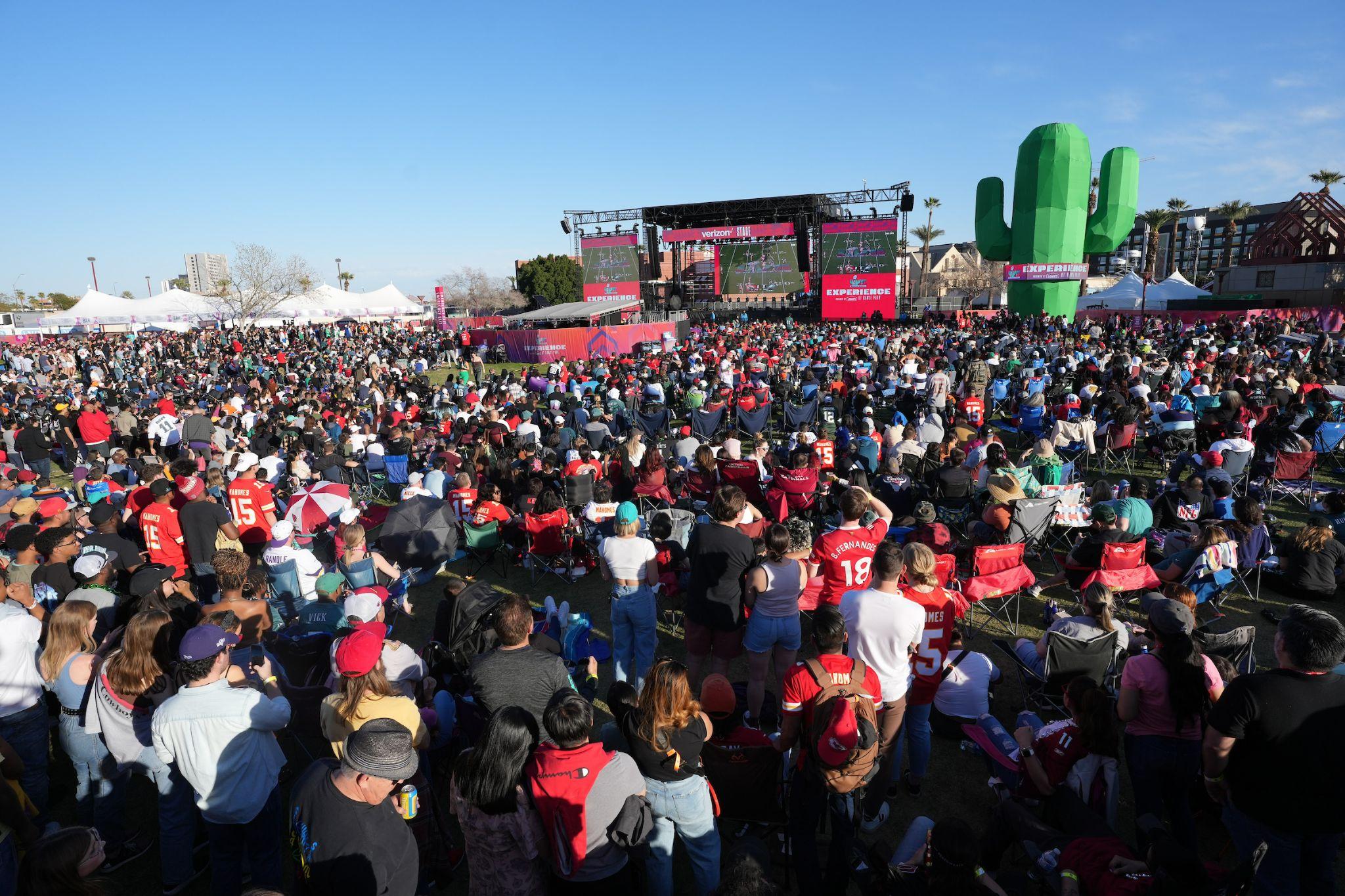 Full crowd at Hance Park Super Bowl Experience
