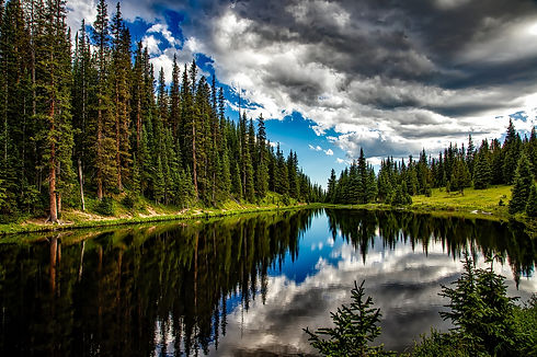 lake-1679708_1920.jpg