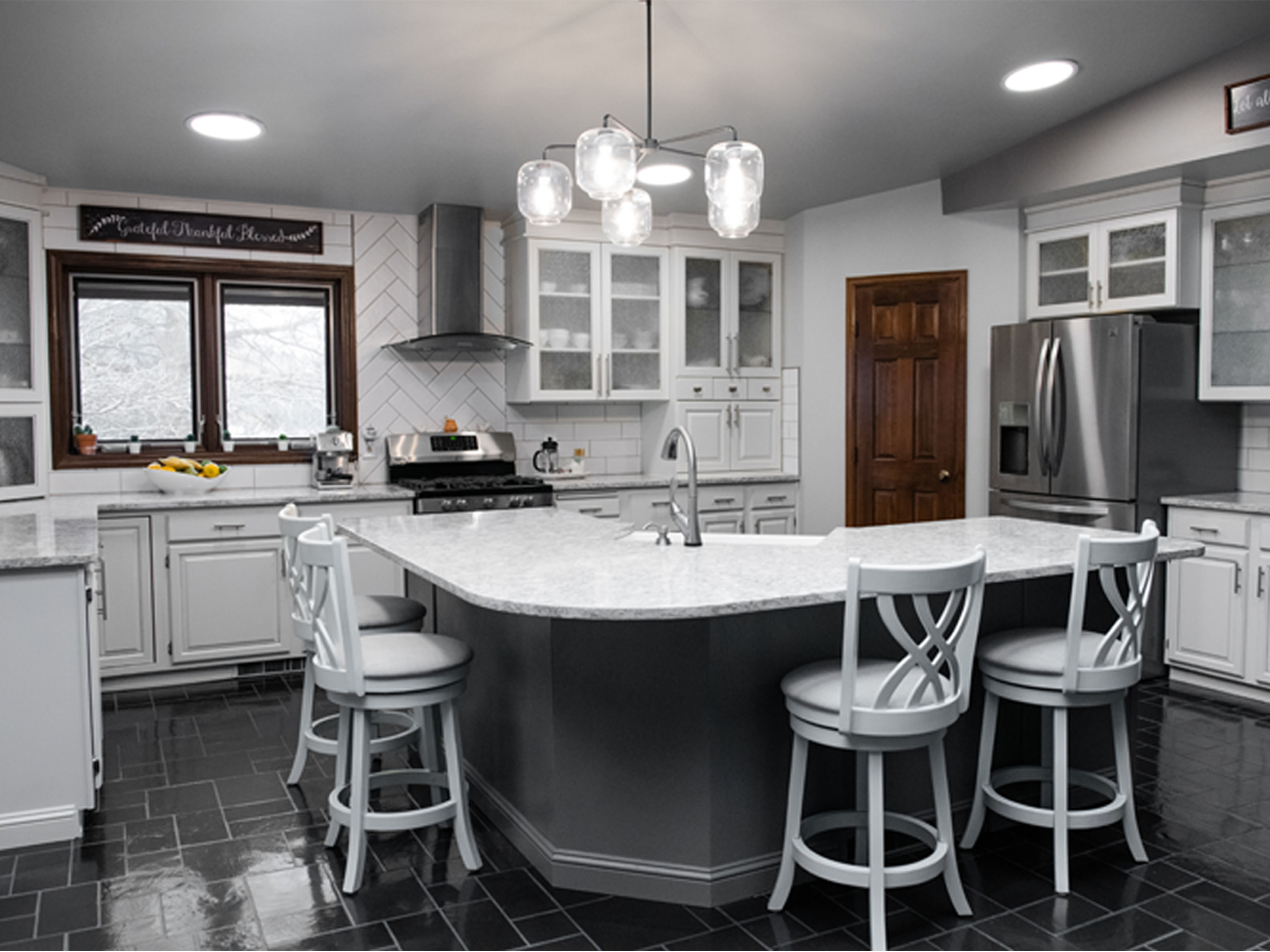 Kitchen & Bathroom Cabinets