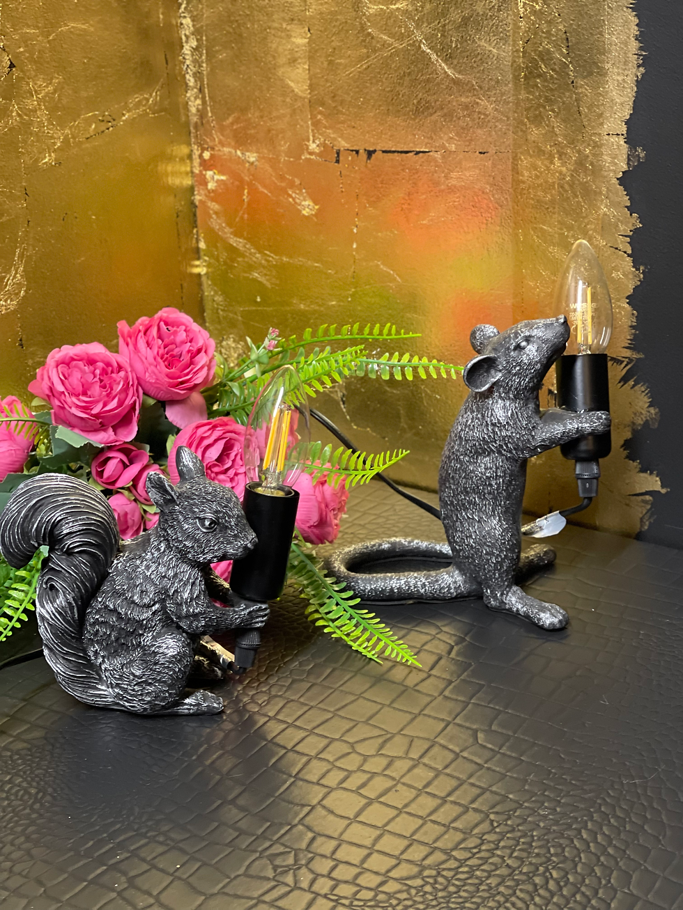 Thumbnail: Hestia Squirrel Holding Bulb Lamp - 16cm