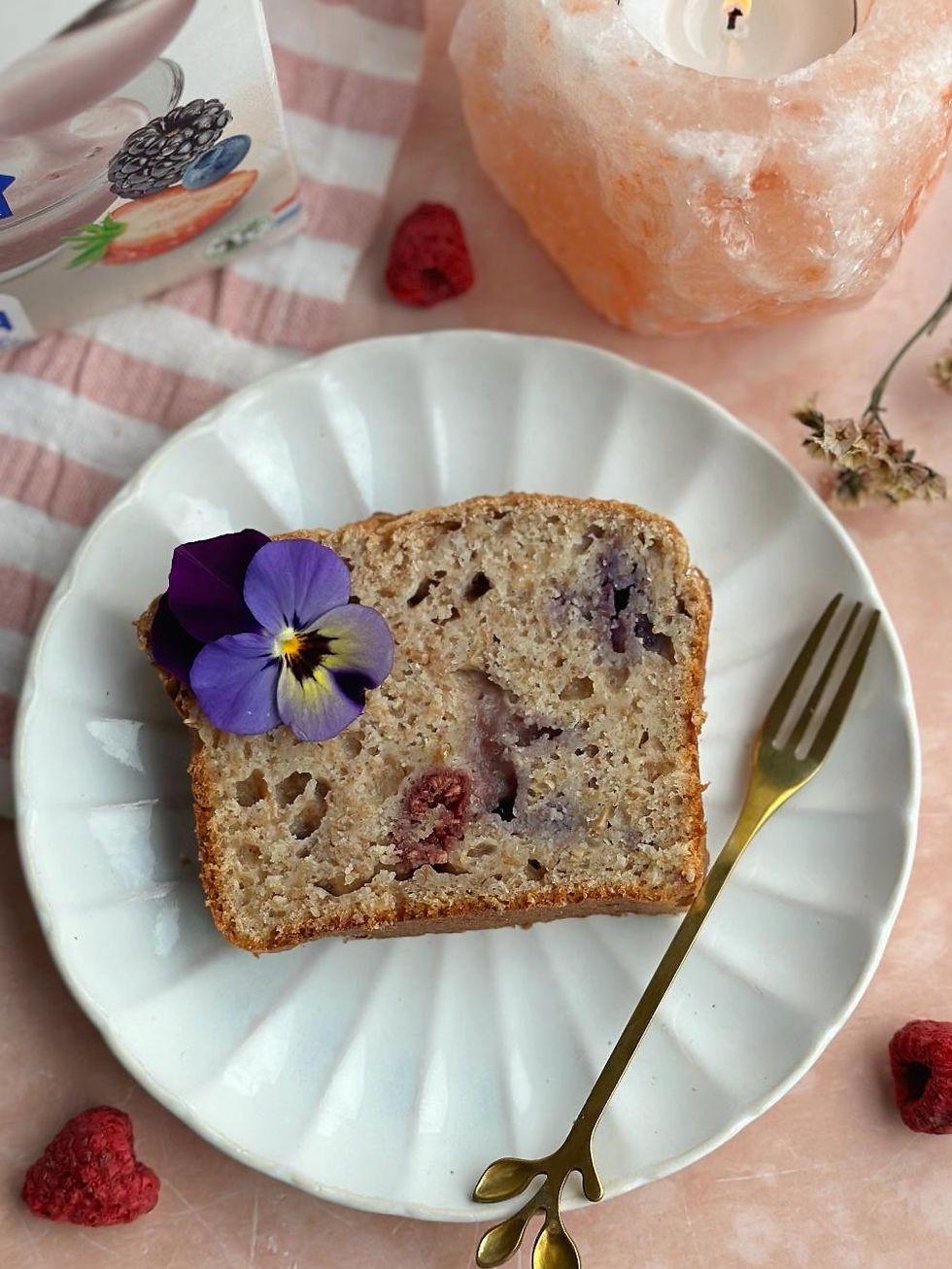 Bosvruchten yoghurt cake