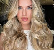 What Are the Benefits of Going to a Salon?