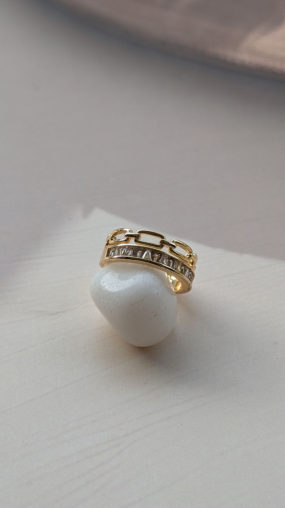 Thumbnail: Dual Band Chain Link Crystal Ring