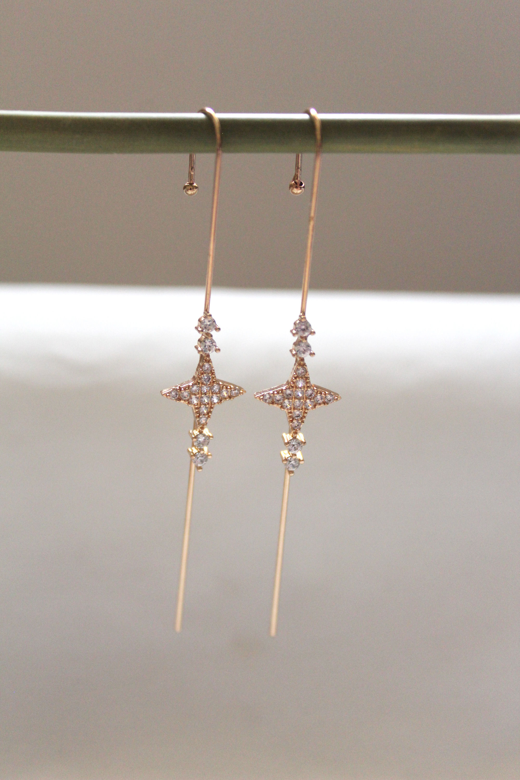 Starline Spark Needle Ear Cuff