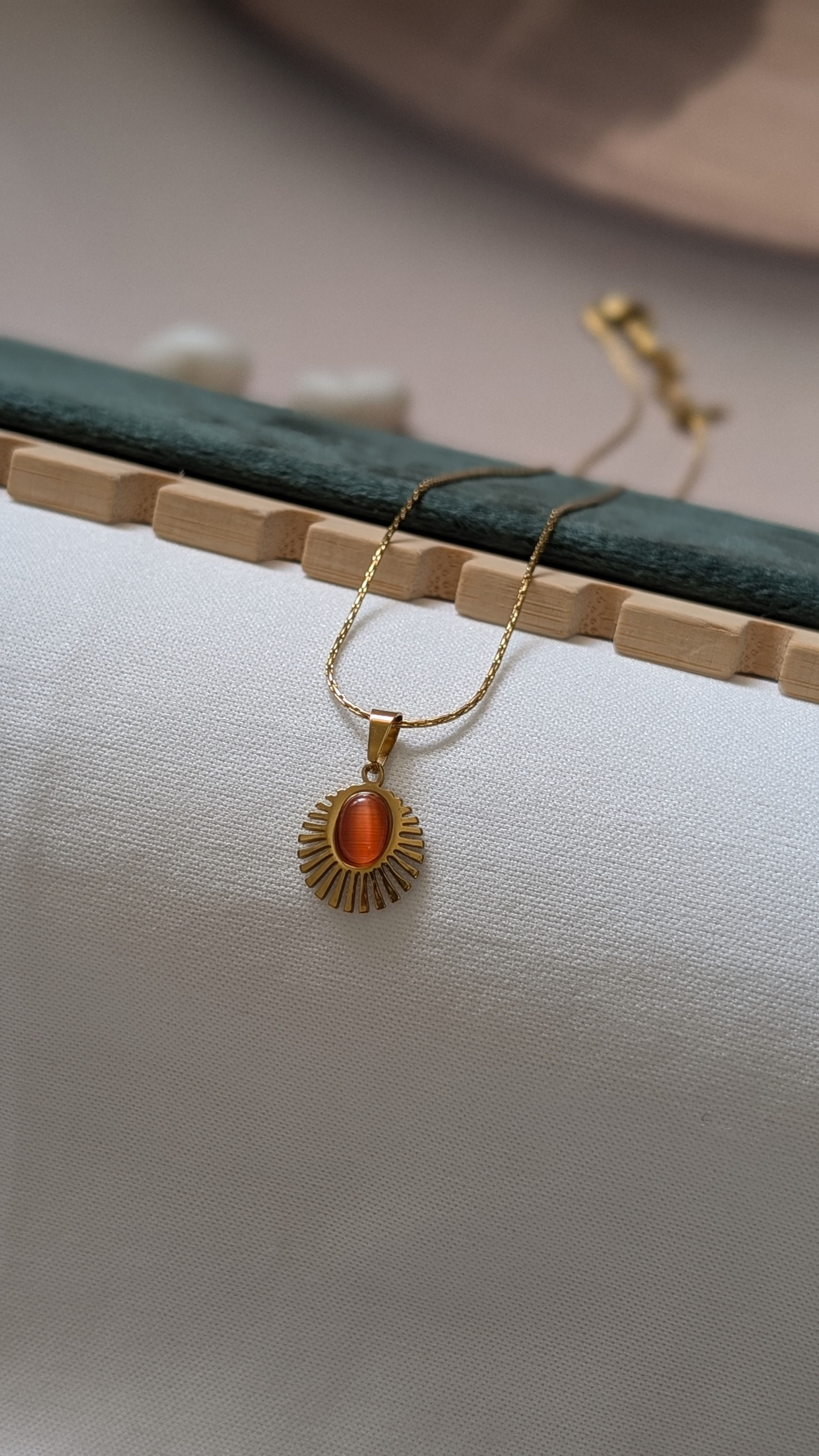 Sunburst Pendant Chain Necklace with Brown Stone