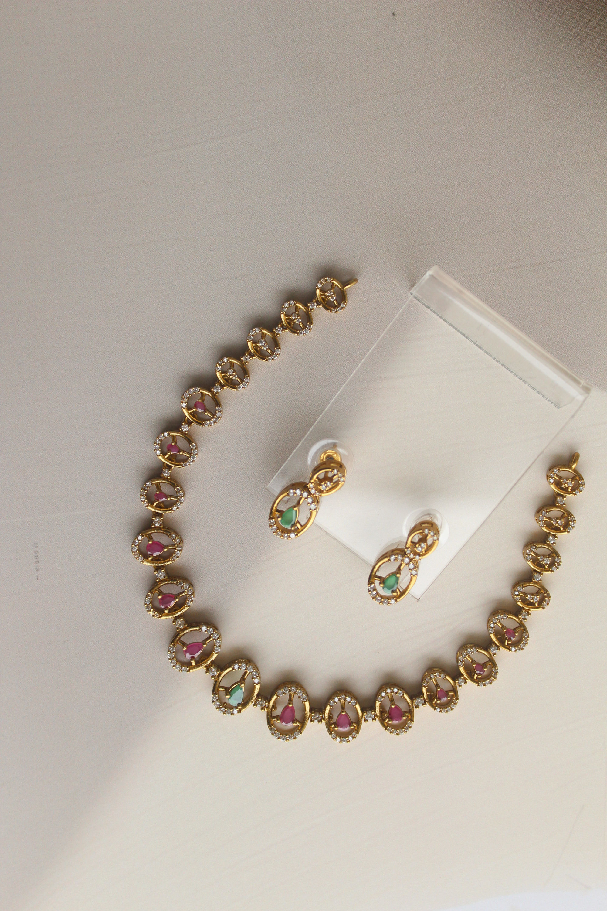 Elegant AD Oval Necklace