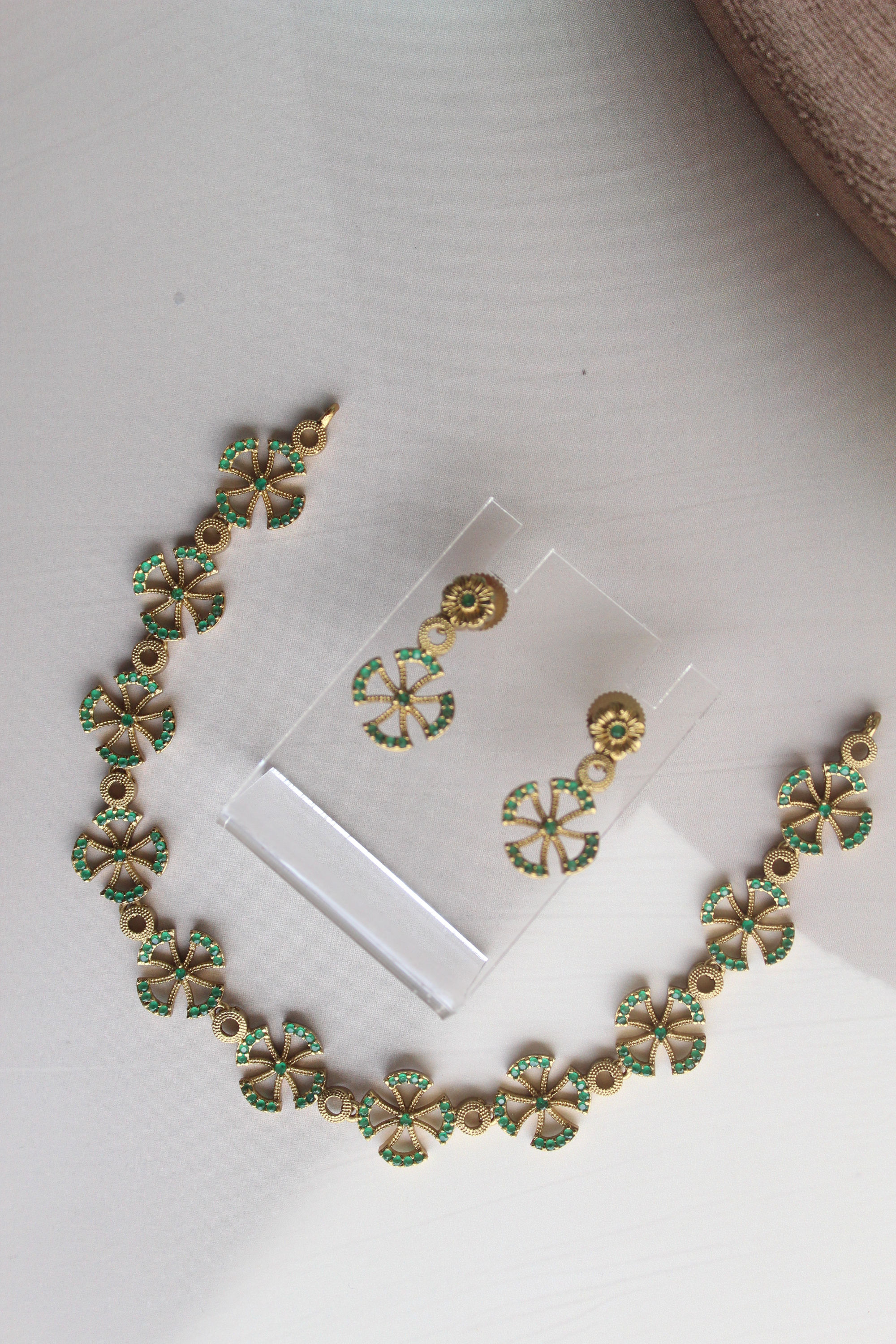 Emerald Floral Necklace