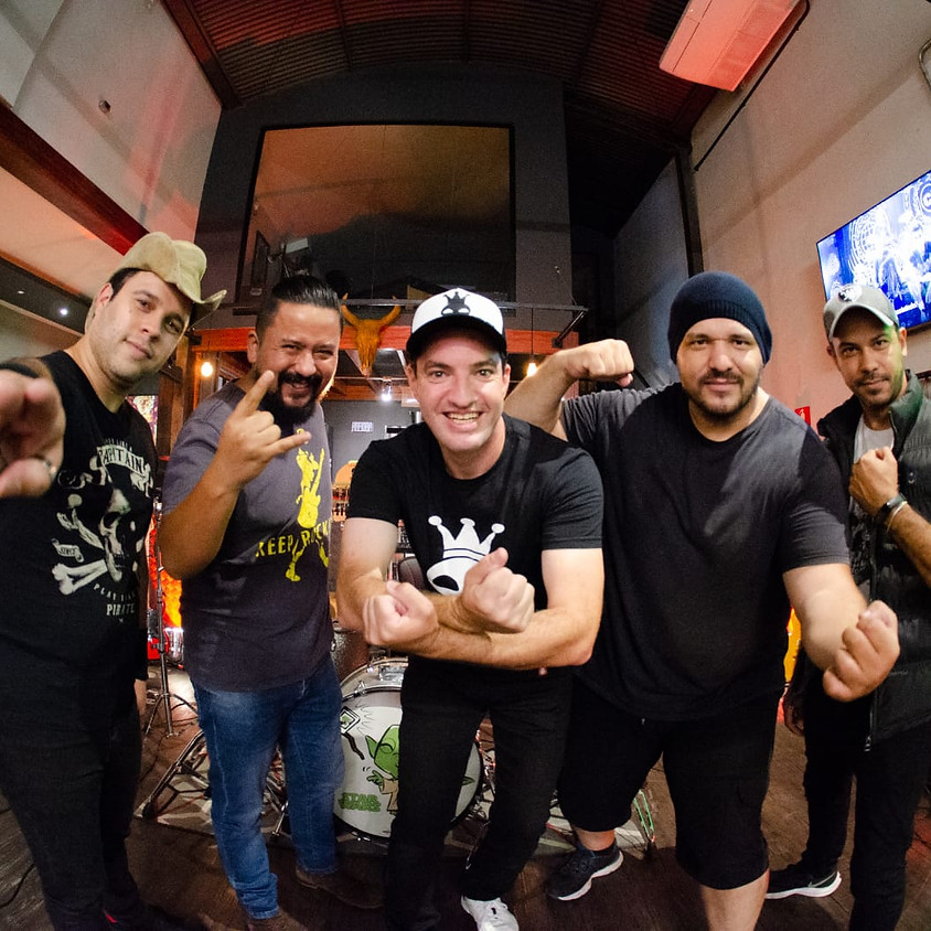 Show com CAPITAL INICIAL COVER