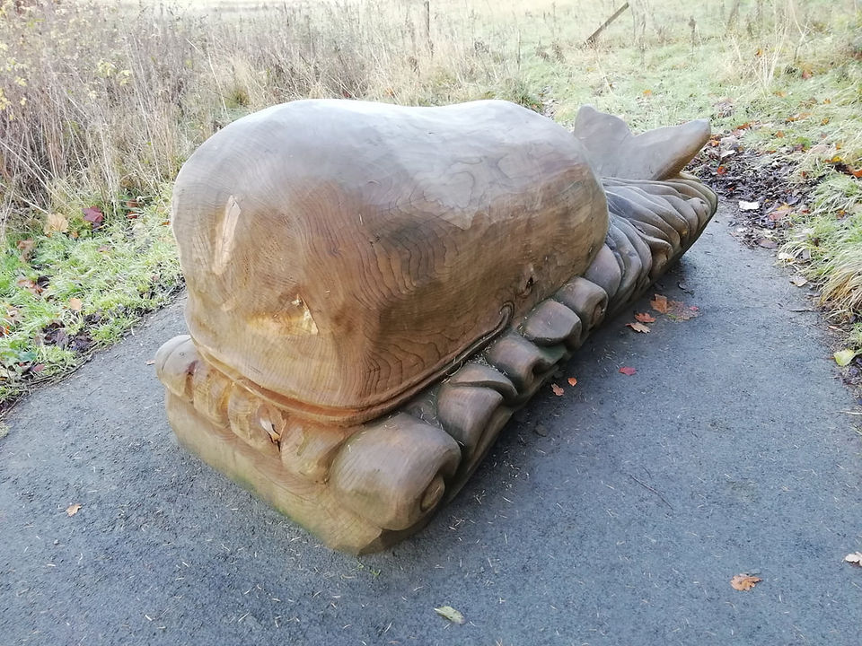 Carving of a whale near wallace monument 