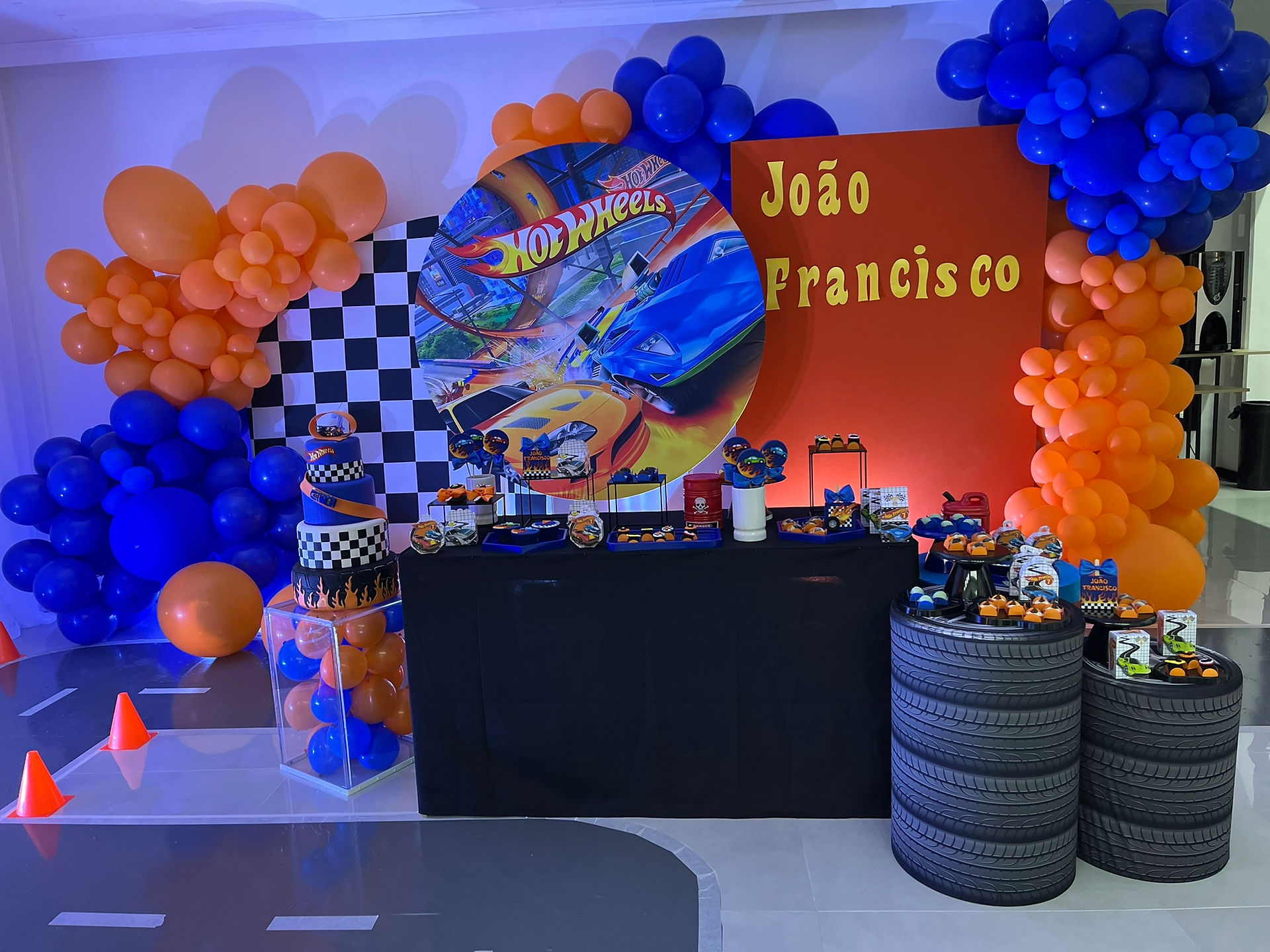 Decoração Hot Wheels na Marshmallow Fun