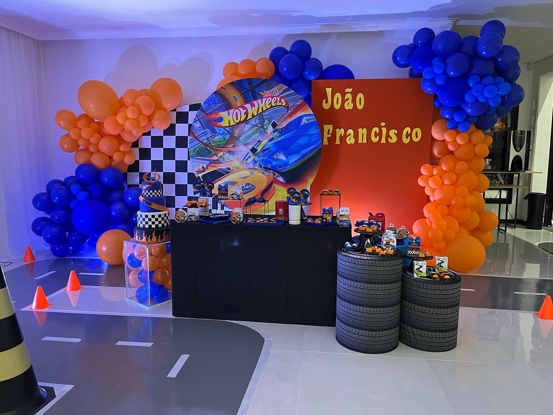Decoração Hot Wheels na Marshmallow Fun