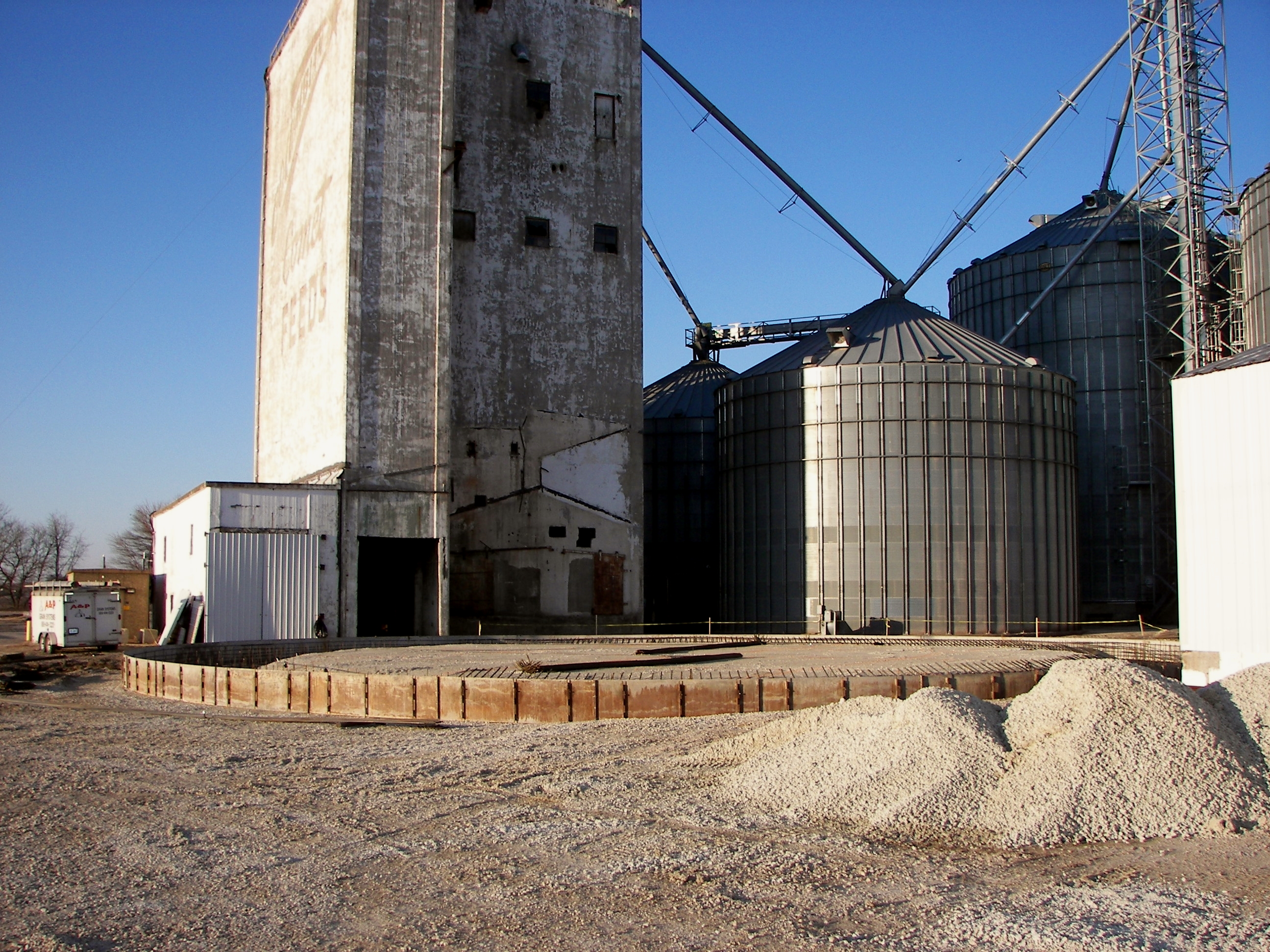 Services Vern's Farm Supply