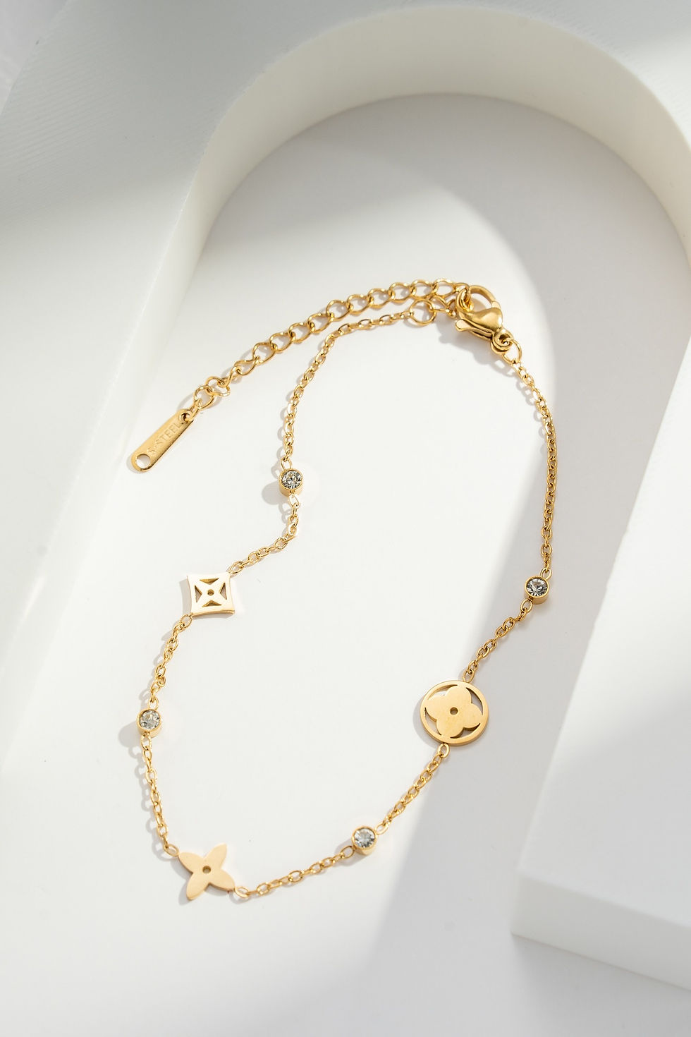 Bracelet Étoile Symboles Chaîne Fine Chic Mystique Élégant