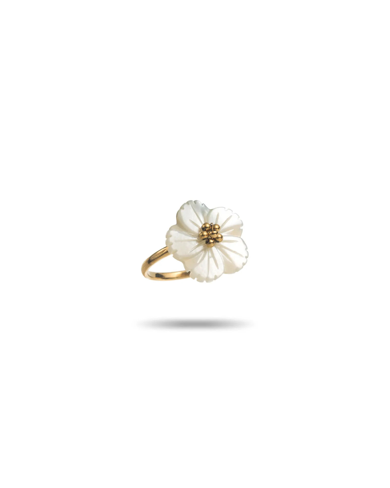 Bague dorée fleur nacrée 