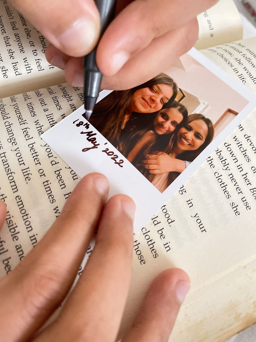 Thumbnail: Non Magnetic Polaroids