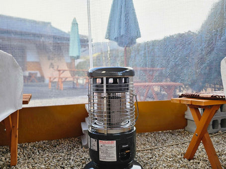 テラス席にガスストーブを増設しました