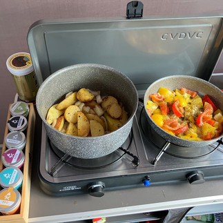 Cadac-2-Cook, Kochen im Zelt, gesunder Kartoffelsalat mit Grillgemüse